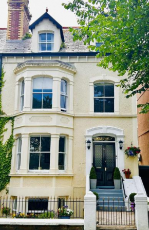Willesden, Apartment 1, A beautifully furnished one bedroomed apartment in the heart of Llandudno